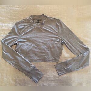 Vuori long sleeve crop top